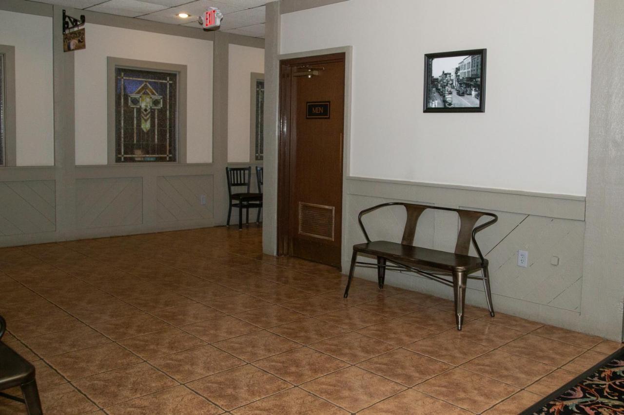 The Stables Inn & Suites Salem Exteriér fotografie