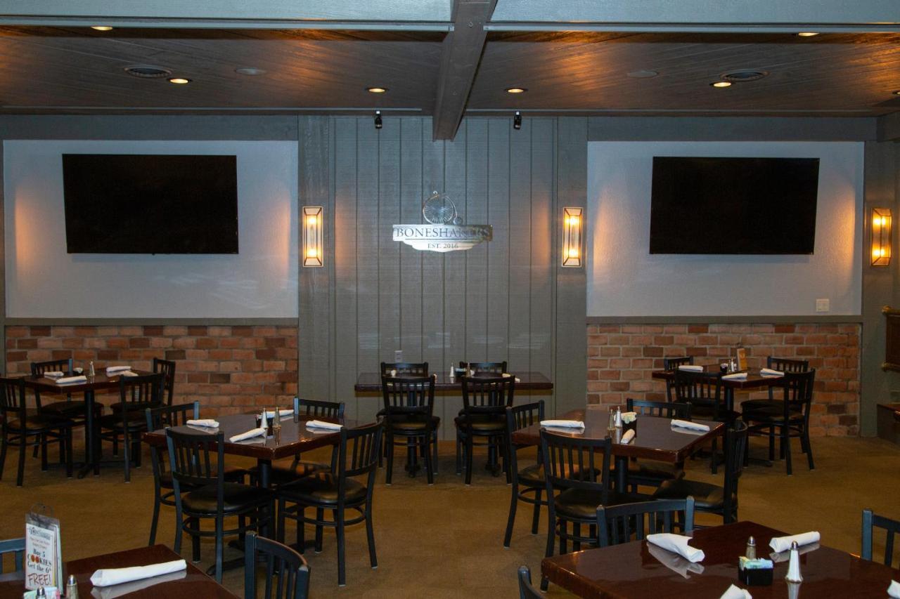 The Stables Inn & Suites Salem Exteriér fotografie
